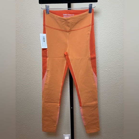 NWT Outdoor Voices Zoom 7/8 Leggings - Picture 2 of 6
